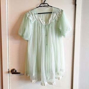1960s vintage Shadowline peignoir lingerie robe (medium)